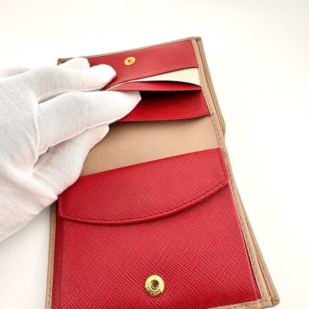 PRADA
Women's Saffiano Bi-Fold Leather Wallet in Cream - comes with box & COA - Picture 9 of 16